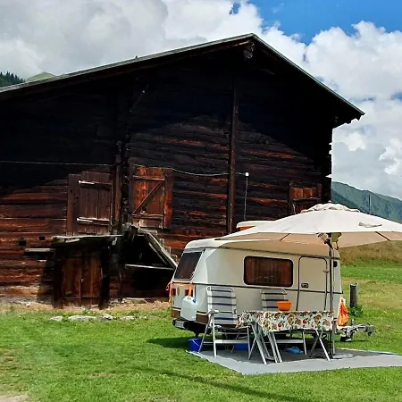 Campsite Brigga Mietwohnwagen *
